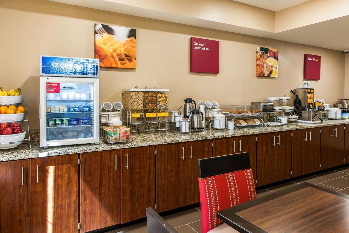 Comfort Inn & Suites - Housity