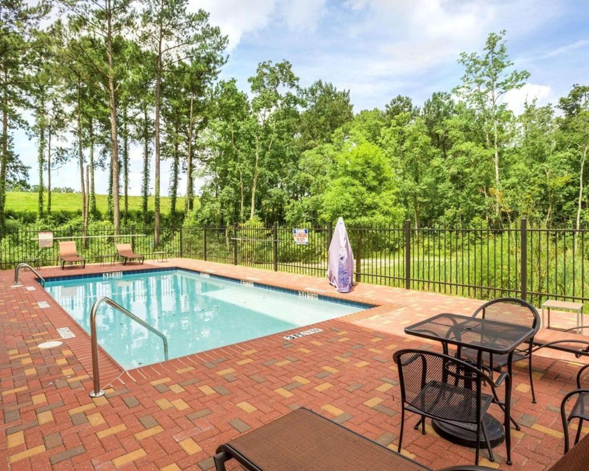 Comfort Suites Mandeville - Covington - Housity