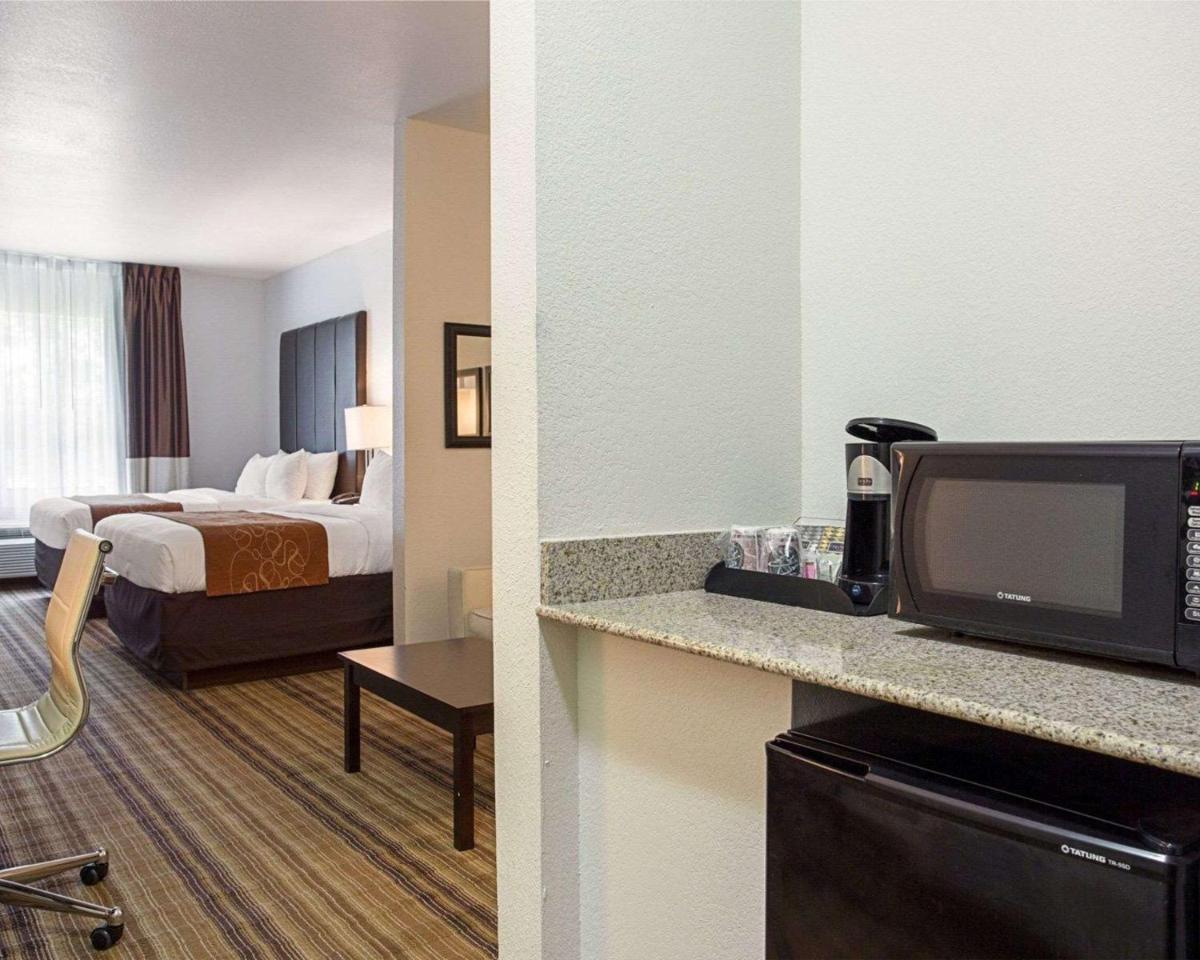 Comfort Suites Mandeville - Covington - Housity