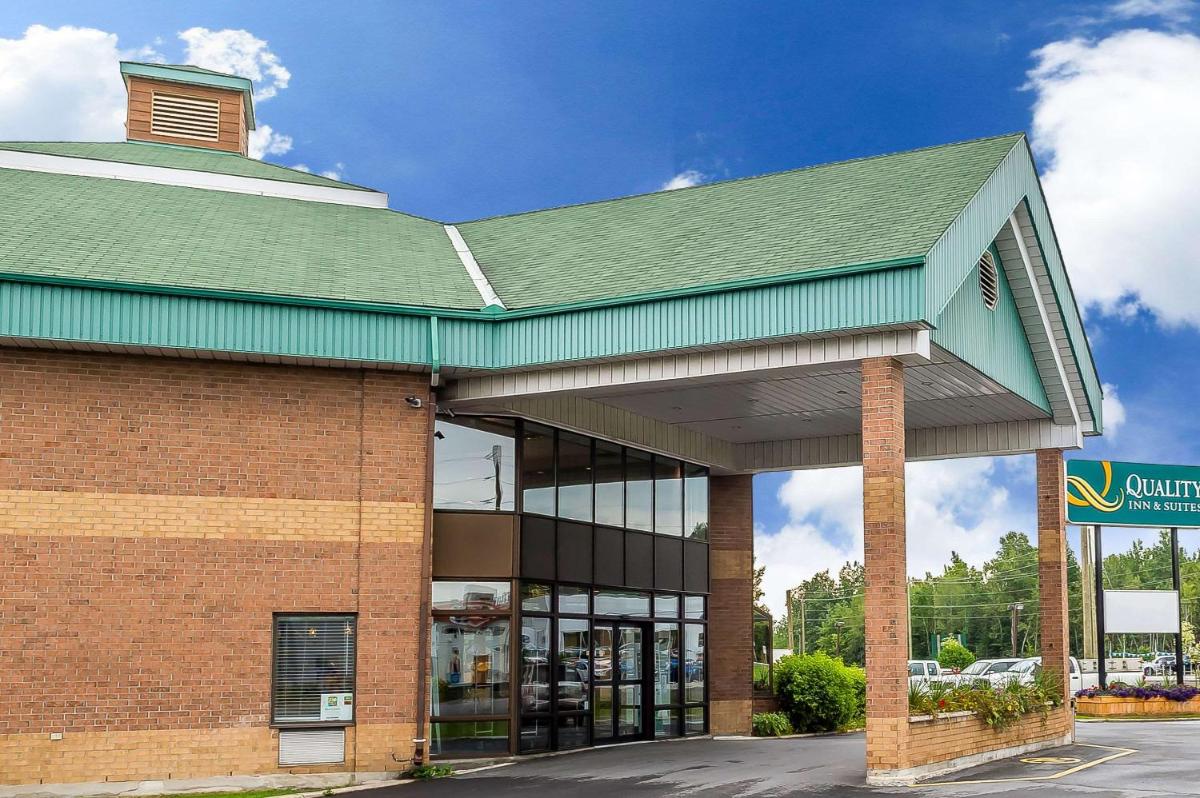 Quality Inn & Suites - Housity