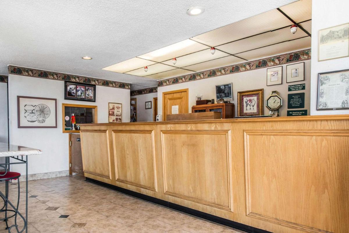 Rodeway Inn & Suites - Housity