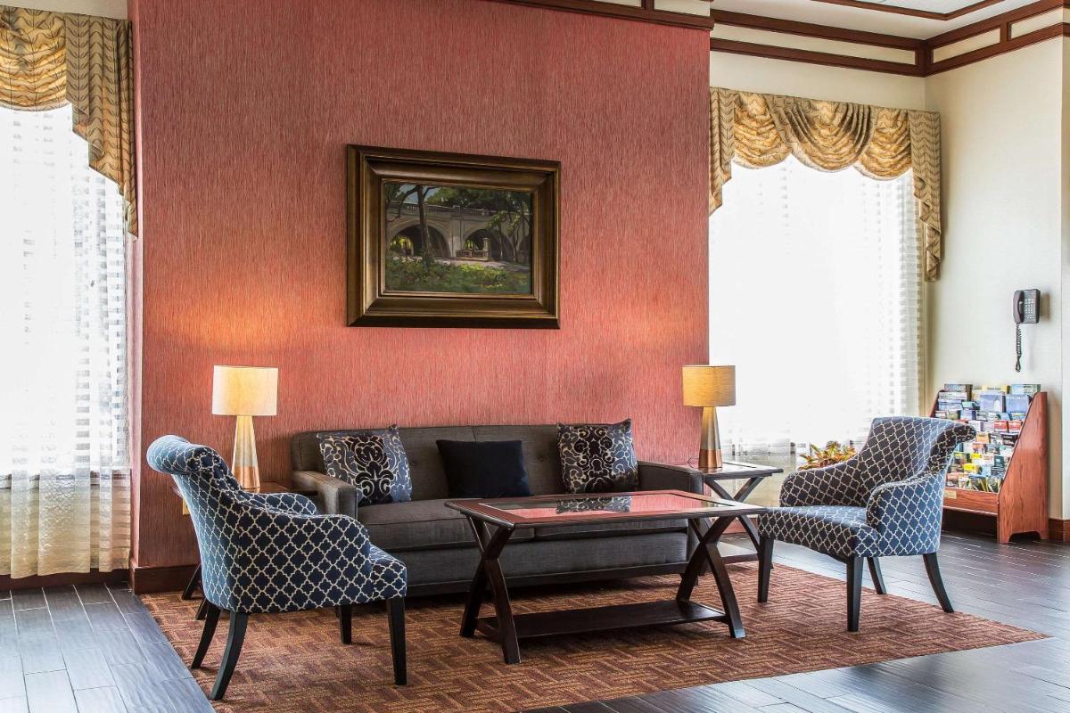 Suitetrails - Clarion Hotel & Suites Hamden - New Haven