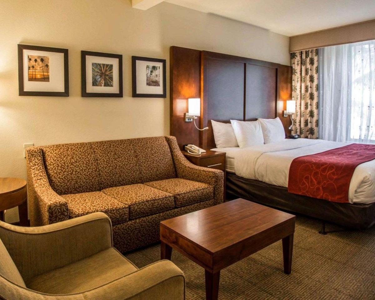 Comfort Suites Miami - Kendall - Housity