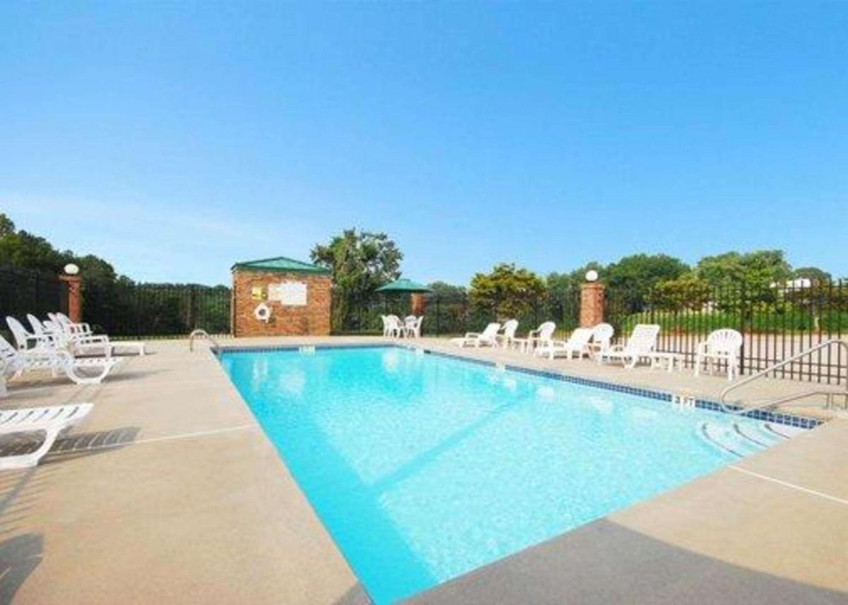 Quality Inn Dahlonega Near University - Housity