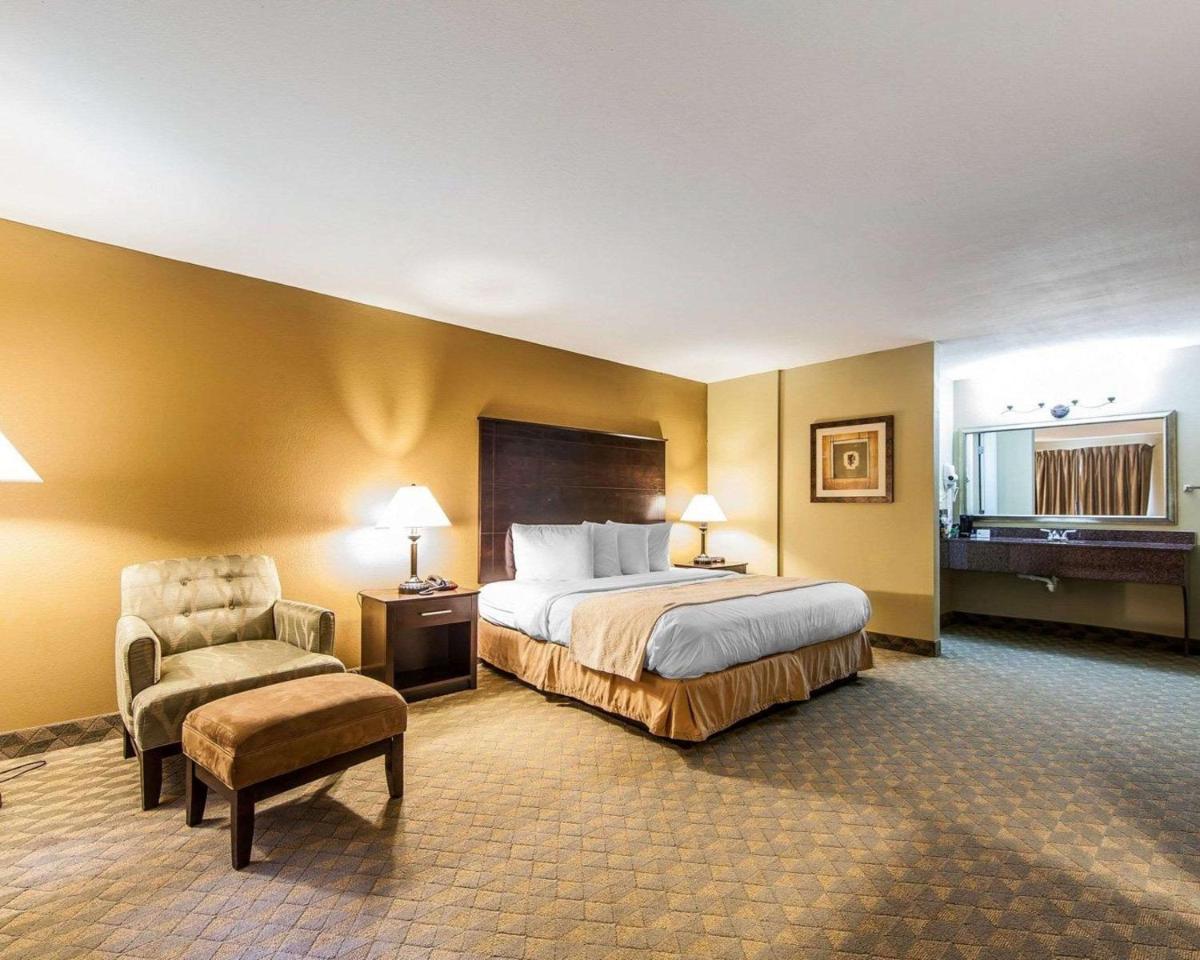 Quality Inn - Housity