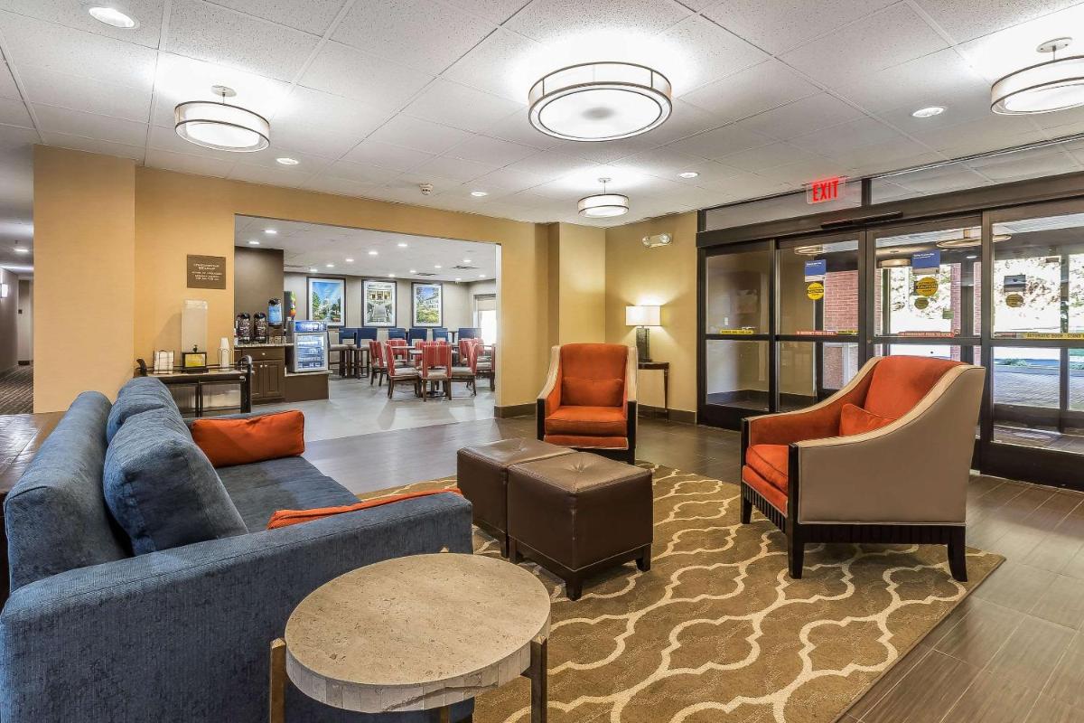 Comfort Inn & Suites - Housity