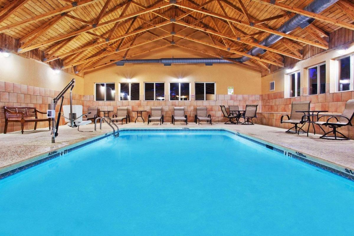 Comfort Inn - Housity