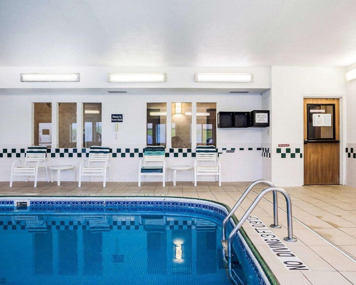 Quality Inn & Suites Des Moines Airport - Housity