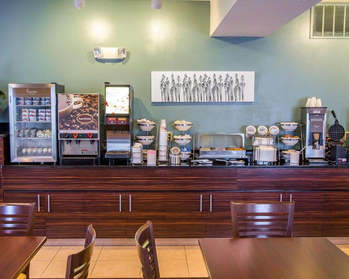 Sleep Inn & Suites Davenport - Quad Cities - Housity