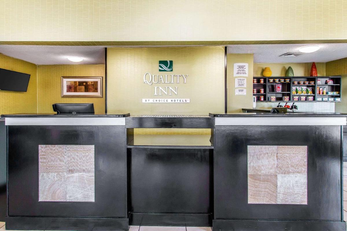 Quality Inn Hinesville - Fort Stewart Area, Kitchenette Rooms - Pool - Guest Laundry - Housity