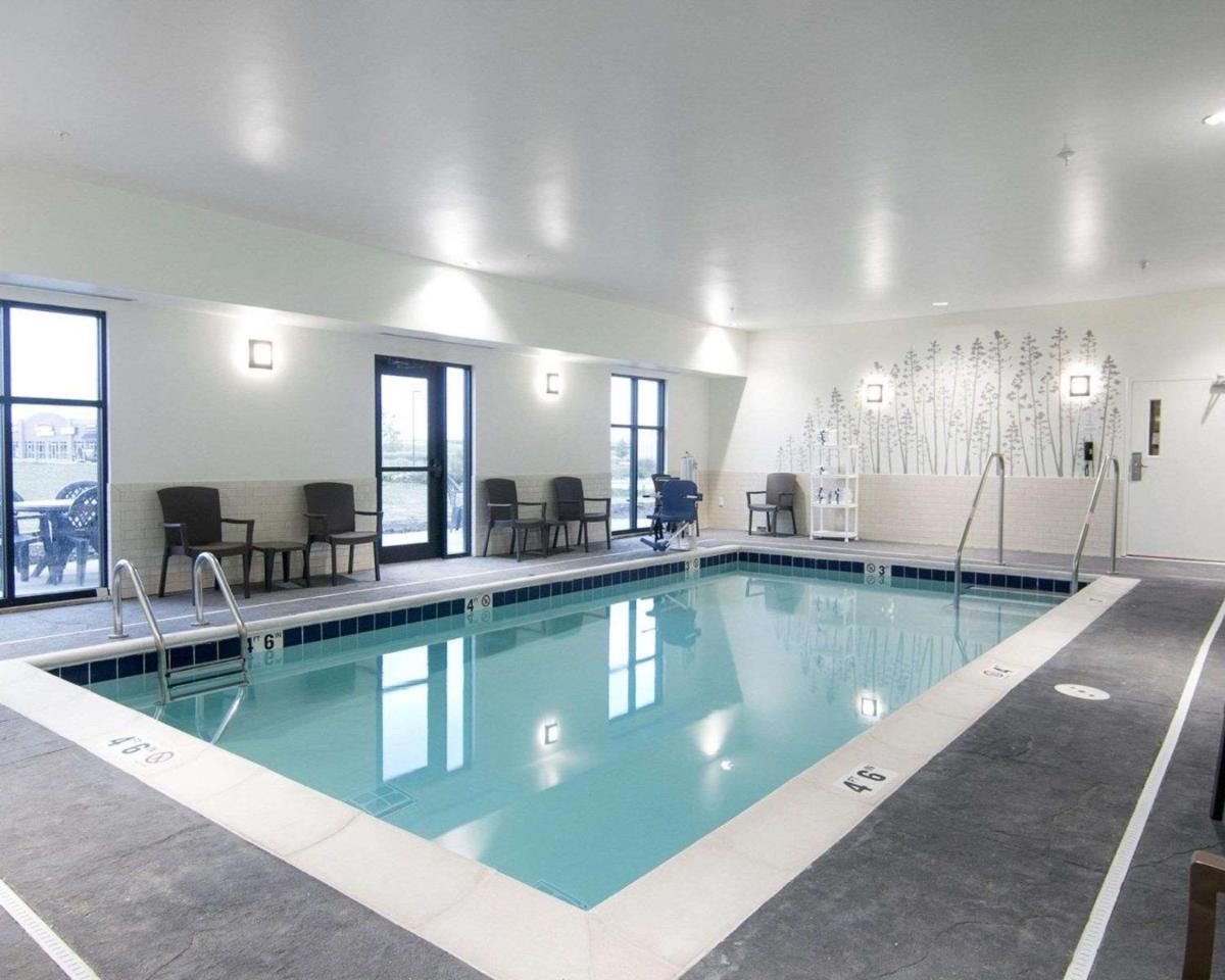 Sleep Inn & Suites Fort Dodge - Housity