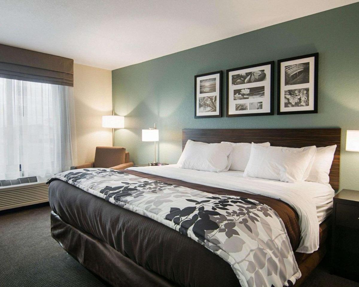 Sleep Inn & Suites Fort Dodge - Housity