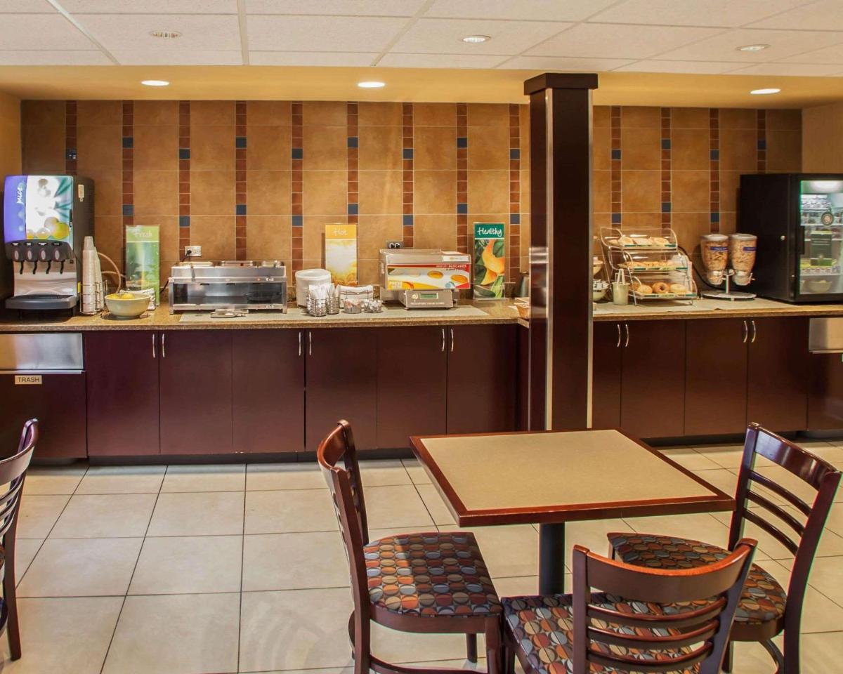 Quality Inn & Suites St Charles -West Chicago - Housity