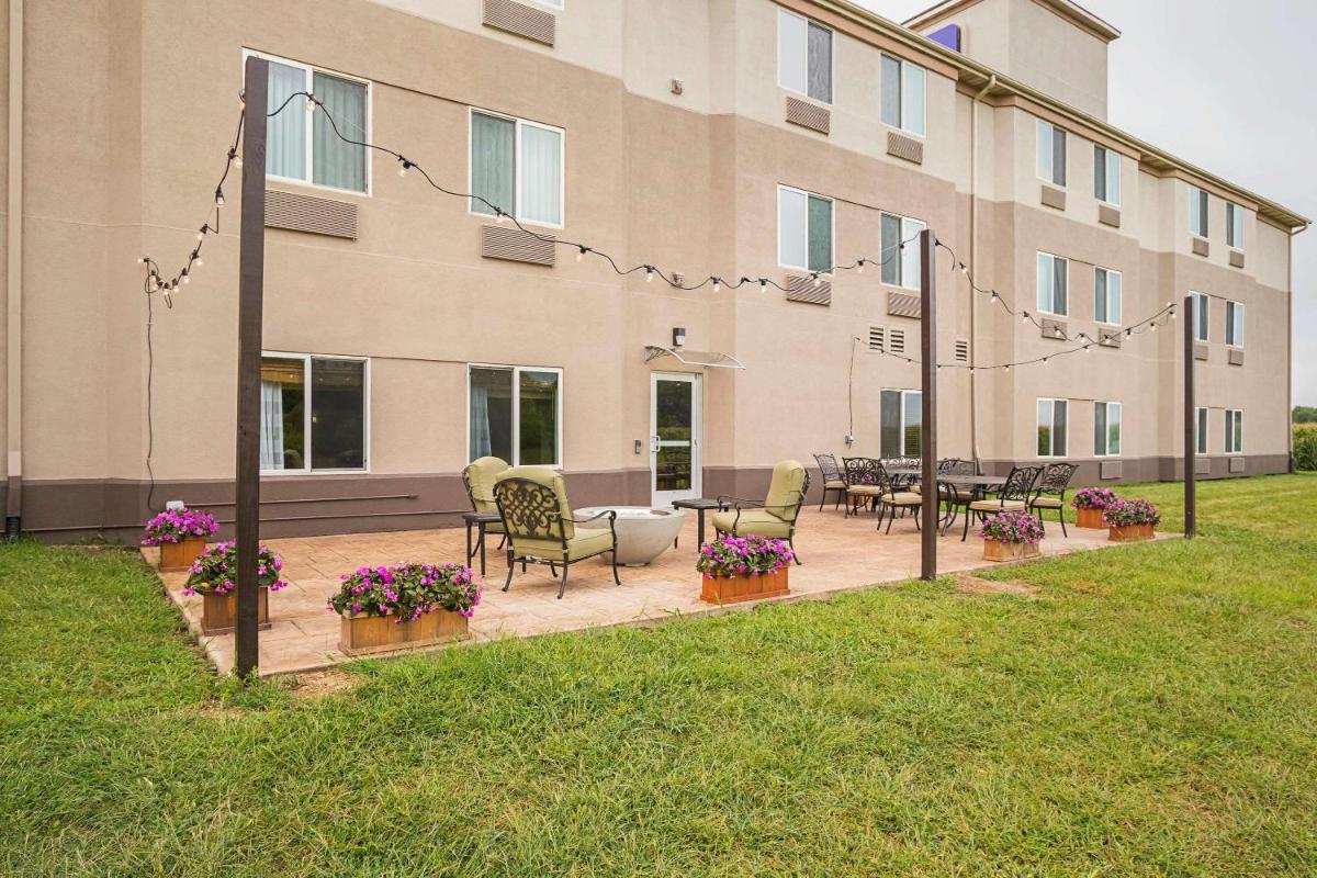 Sleep Inn & Suites - Housity