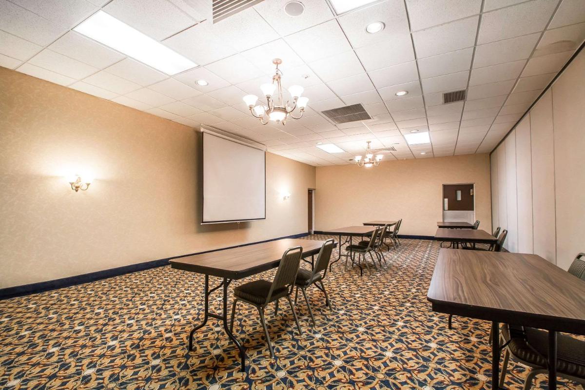 Quality Inn Morris I-80 - Housity