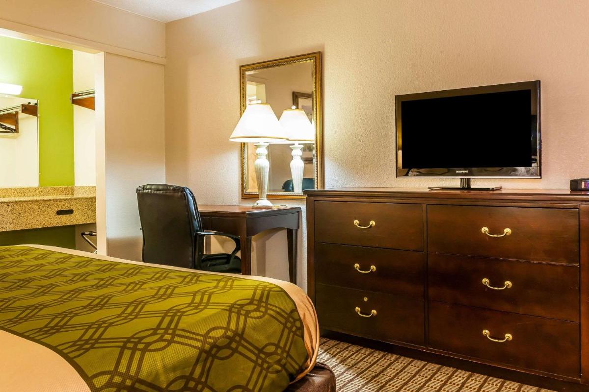 Econo Lodge Vincennes - Housity