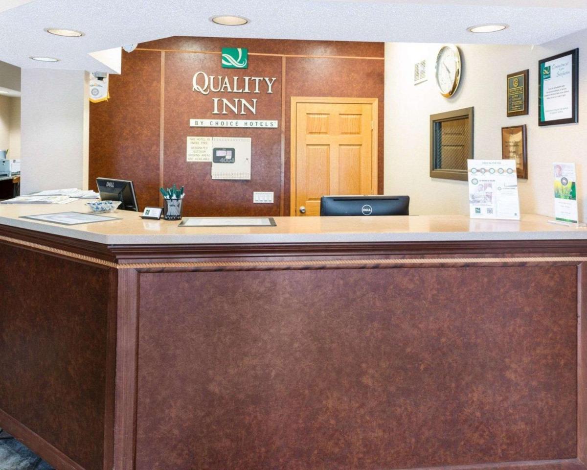 Quality Inn Lakeville North - Housity