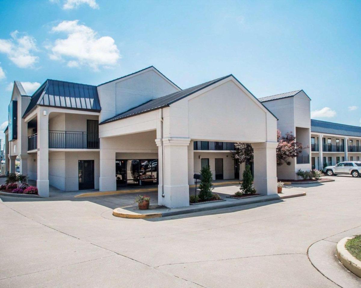 Quality Inn US65 & E Battlefield Rd Springfield - Housity