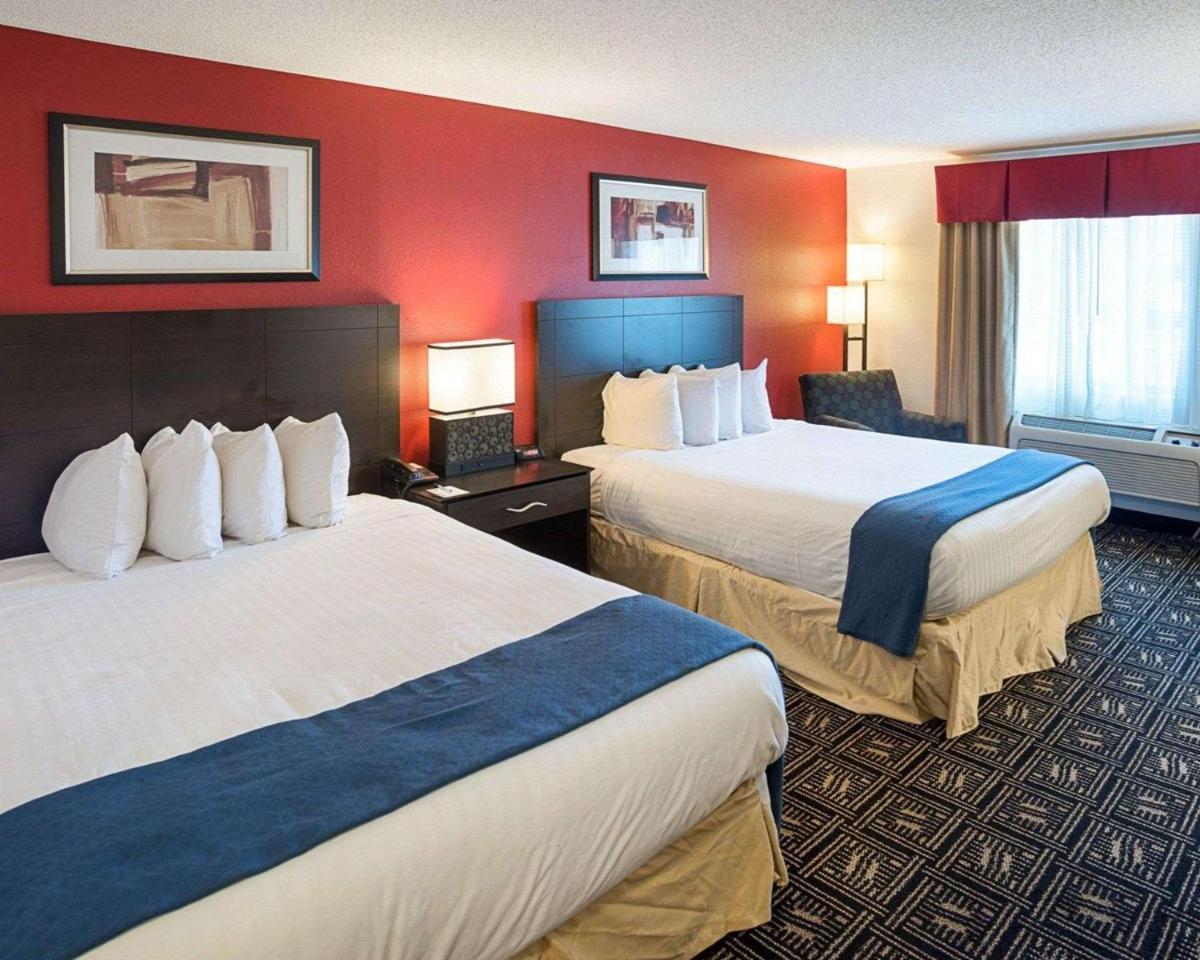 Quality Inn Brooklyn Center - Housity
