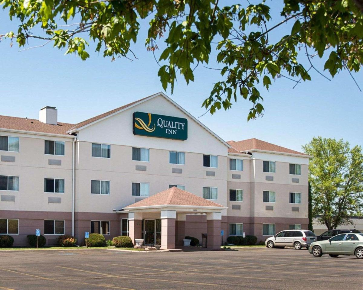 Quality Inn Brooklyn Center - Housity