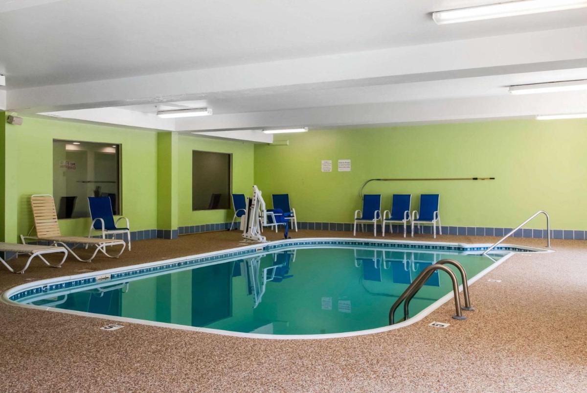 Sleep Inn Saint Charles North - Housity