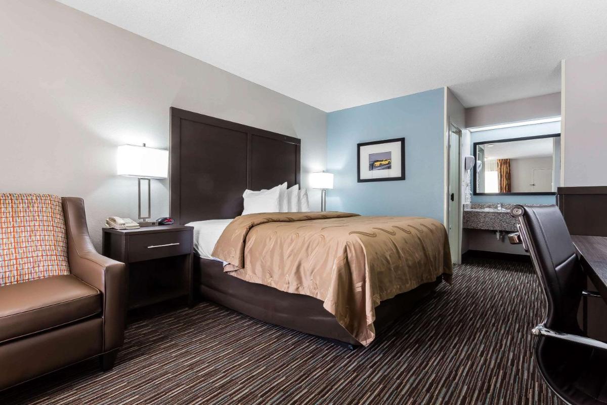 Quality Inn & Suites Mooresville-Lake Norman - Housity