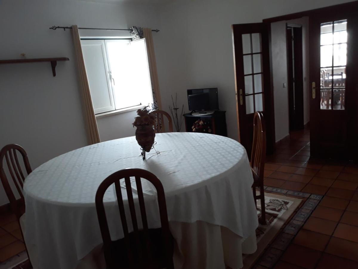 A Deolinda - Housity