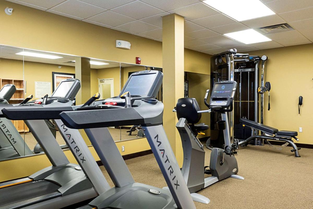 MainStay Suites Williston - Housity