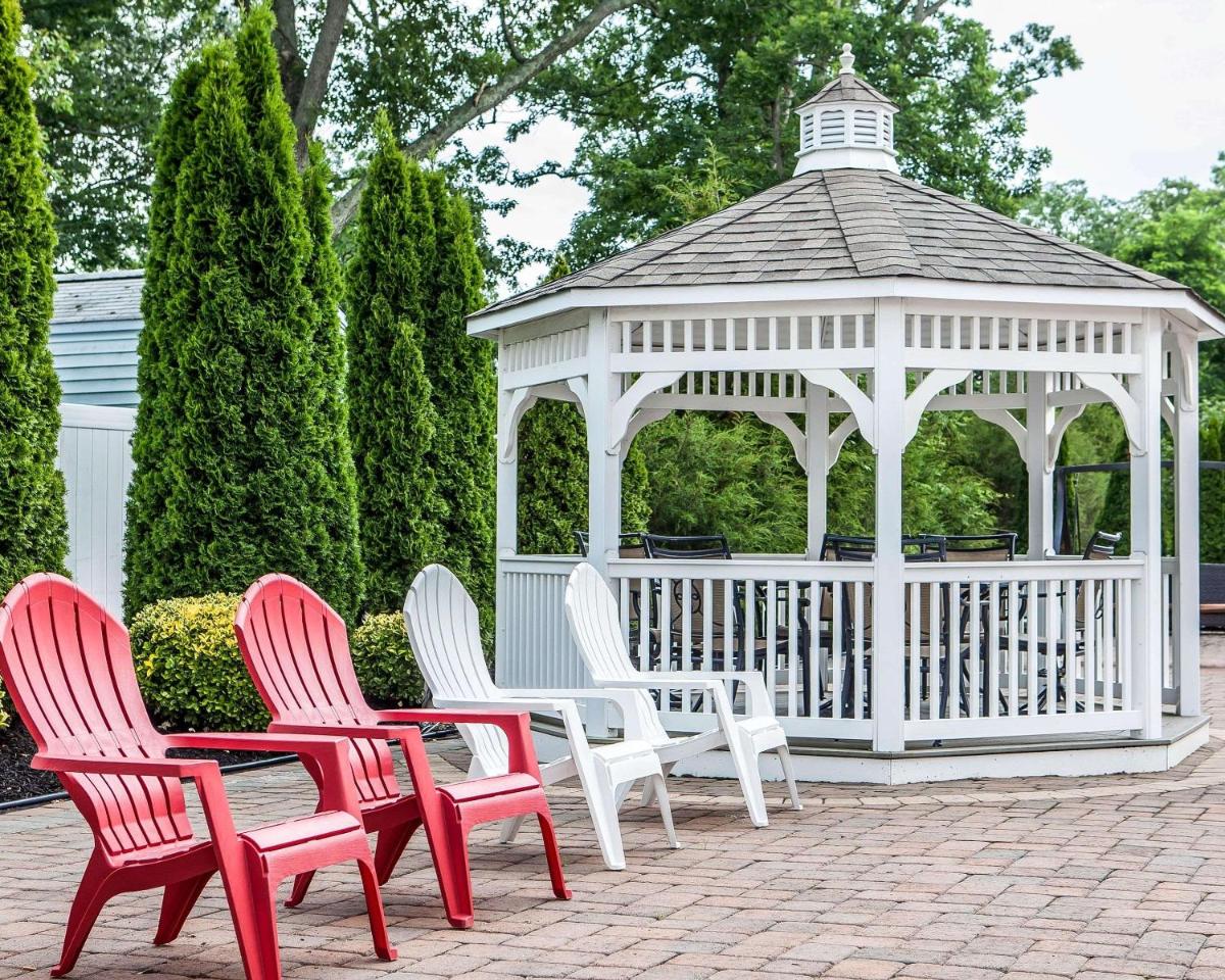 Avon Hotel - Toms River - Housity