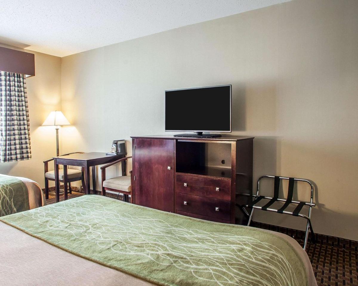 Avon Hotel - Toms River - Housity