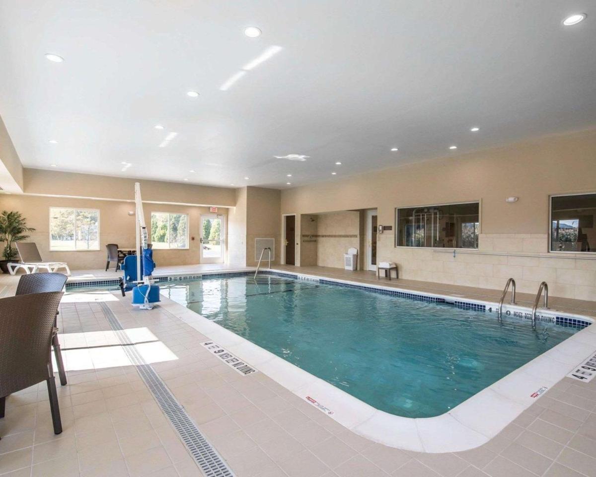 Comfort Inn - Housity