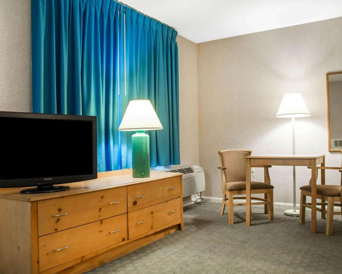 Econo Lodge Buffalo South - Housity