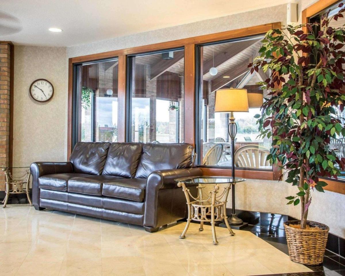 Quality Inn - Housity