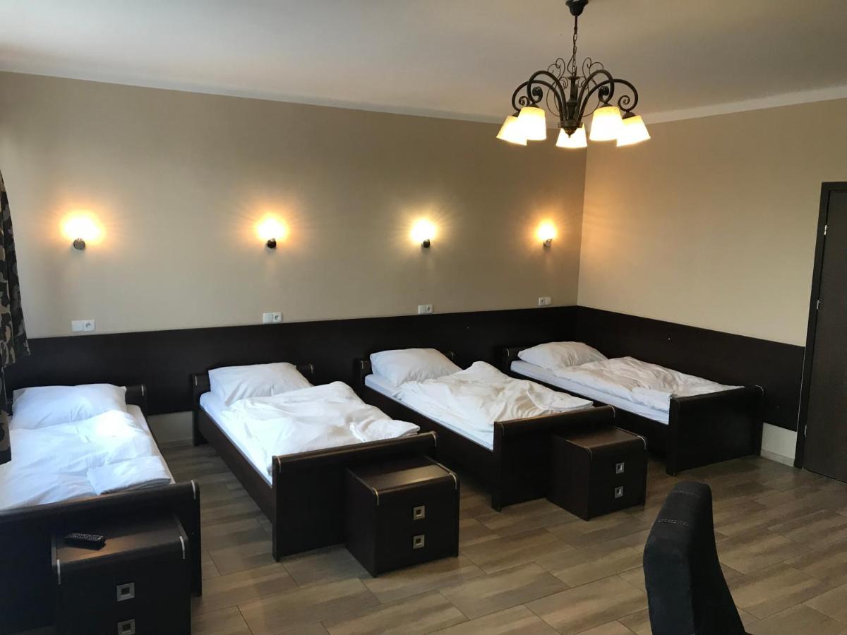 Hotel Go?ciniec - Housity