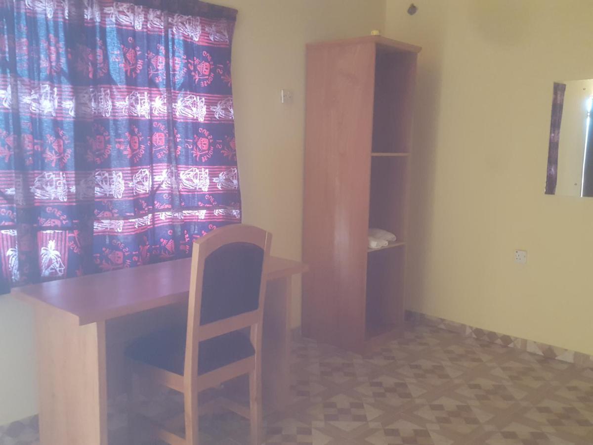 IS Guest House - Housity
