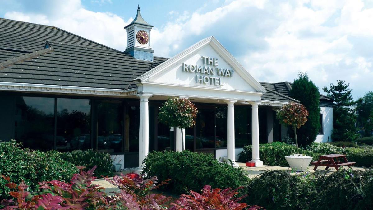 Roman Way Hotel - Housity