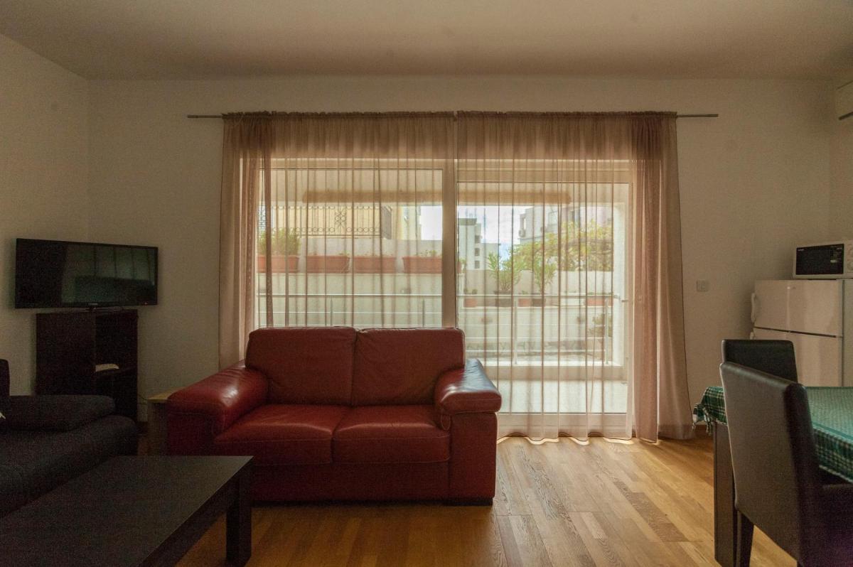 Apartment-Hotel Vila Petrovic-Becici - Housity