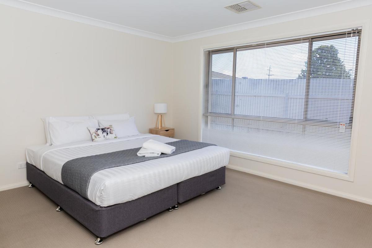 Lovely 3 Bed, 2 Bath in the City Centre - Housity
