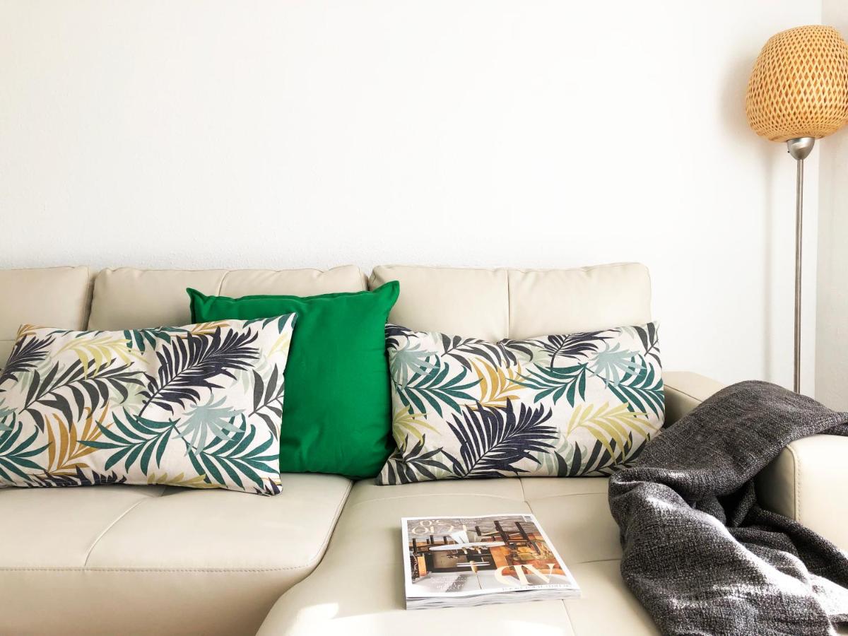 New Stunning Seaview Apartment with lovely balcony - Housity