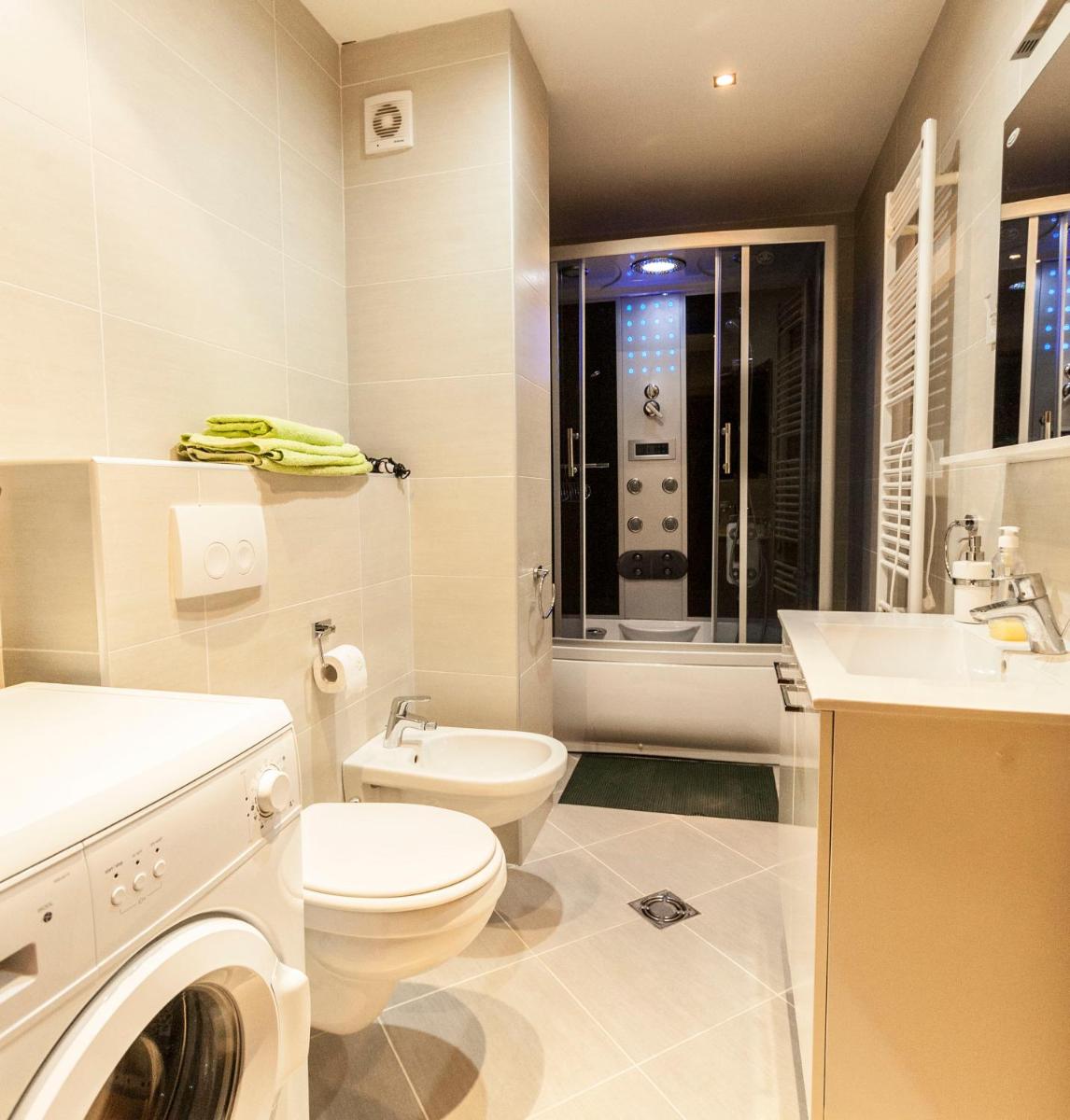 Apartment-Hotel Vila Petrovic-Becici - Housity