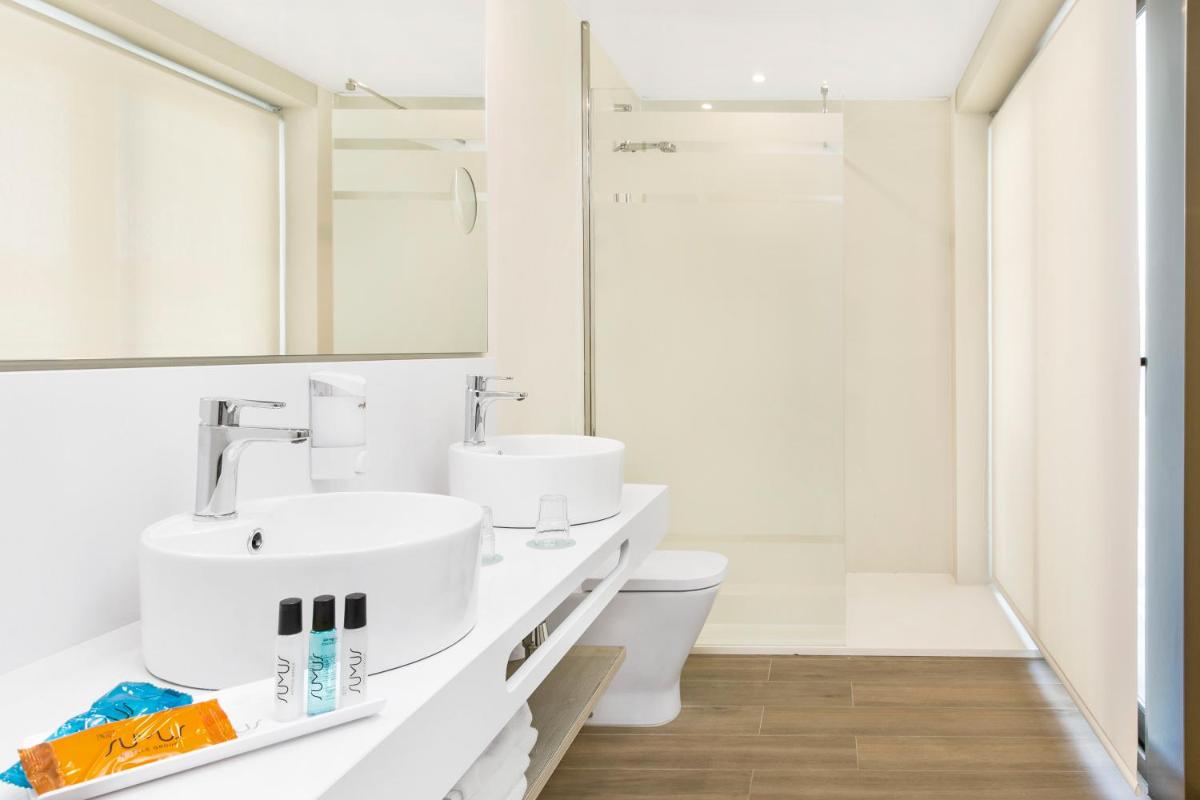 Un baño de Sumus Hotel Stella and Spa 4S Adults Recommended