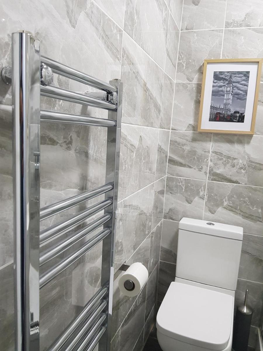 Manor House London - Housity