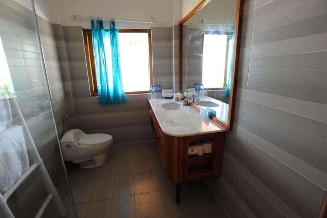 Sunset Hill Hotel - Housity