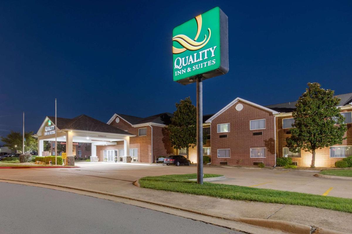 Quality Inn & Suites Mountain Home North - Housity