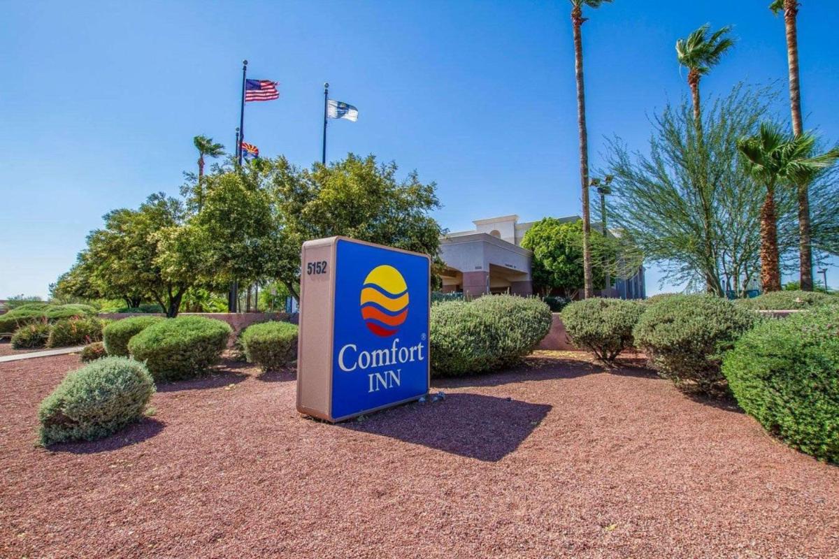 Comfort Inn I-10 West at 51st Ave - Housity