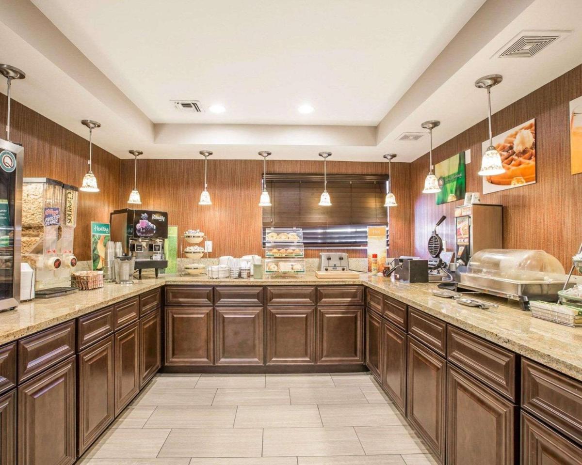 Quality Inn & Suites Woodland - Sacramento Airport - Housity