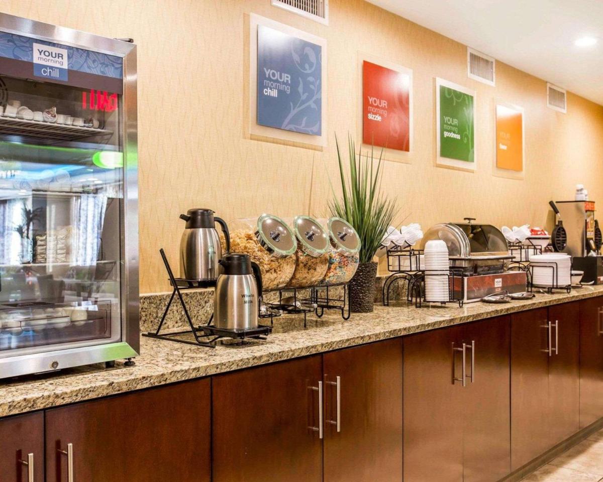 Comfort Inn Anaheim Resort - Housity