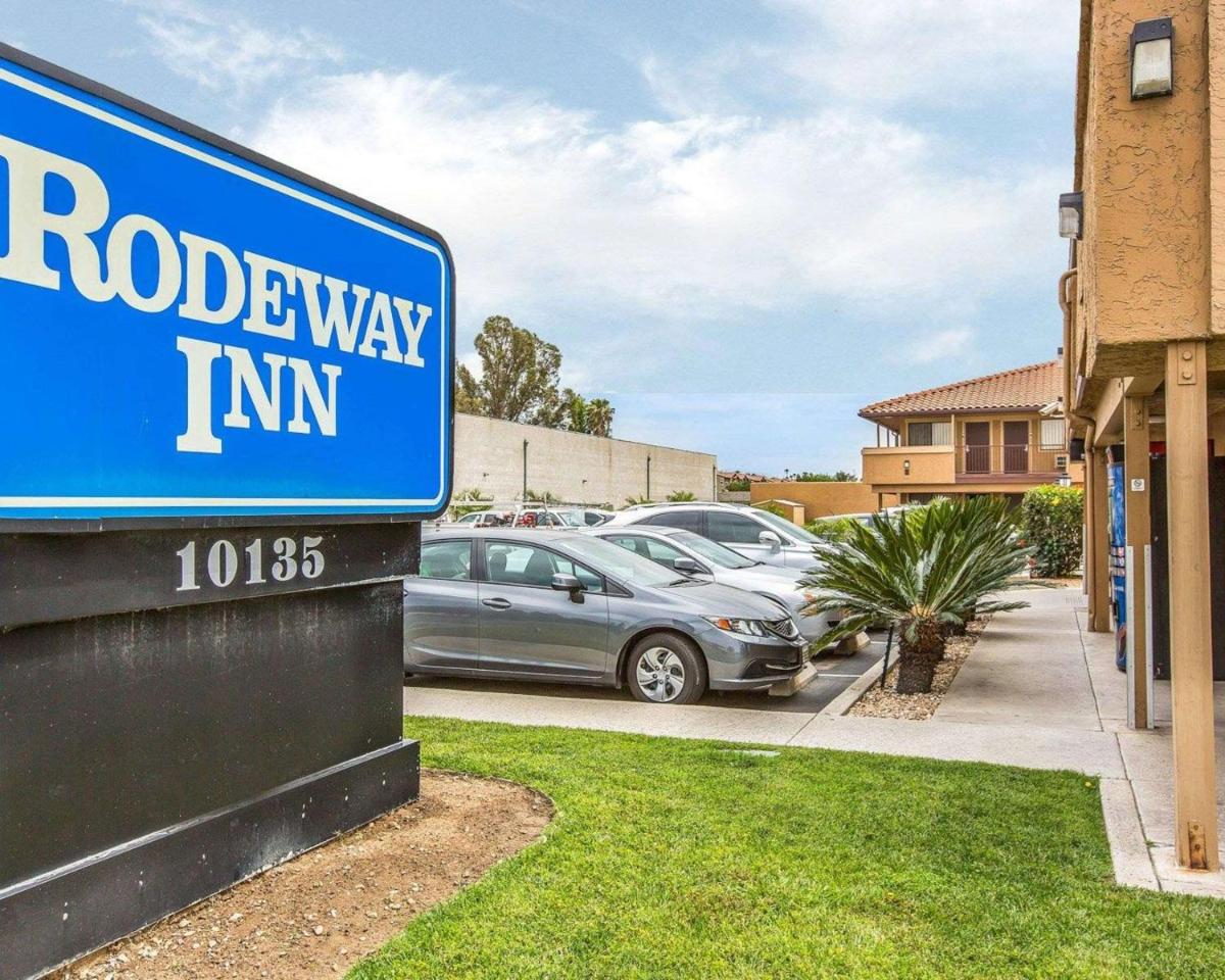 Rodeway Inn Santee San Diego East - Housity