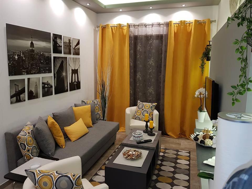 'Golden Aurora' Apartment With Elegant Style - Housity
