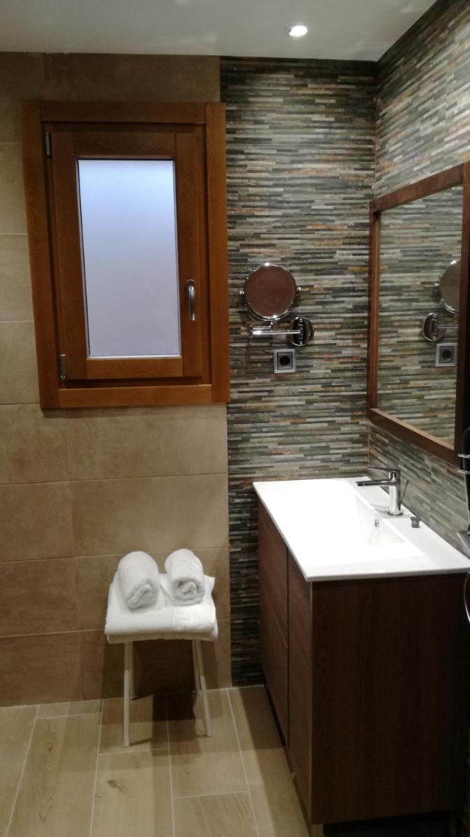 Un baño de Hotel Rural & SPA Puente del Duratón